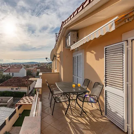 2 Bedroom In Lejlighed