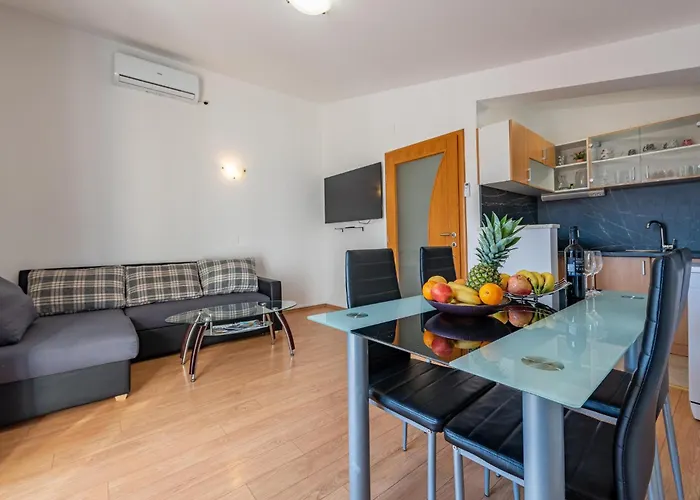 2 Bedroom In * 扎达尔